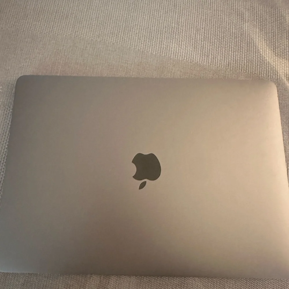 2019 Apple MacBook Pro Space Gray Laptop - Space Gray 13 inch